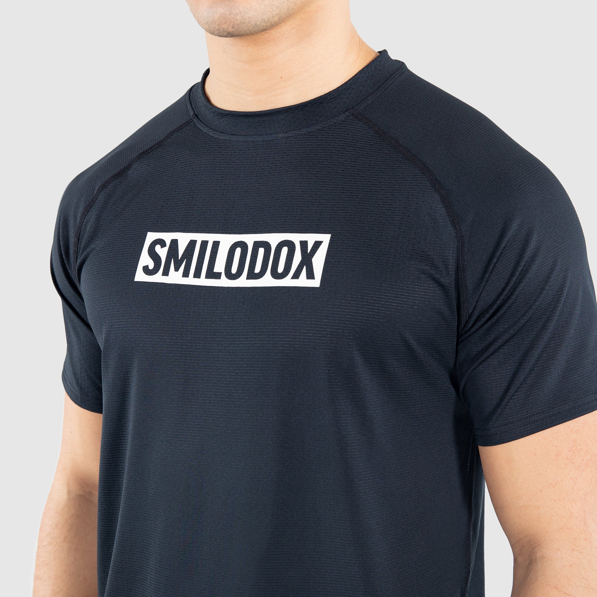 ヘンリーTシャツ