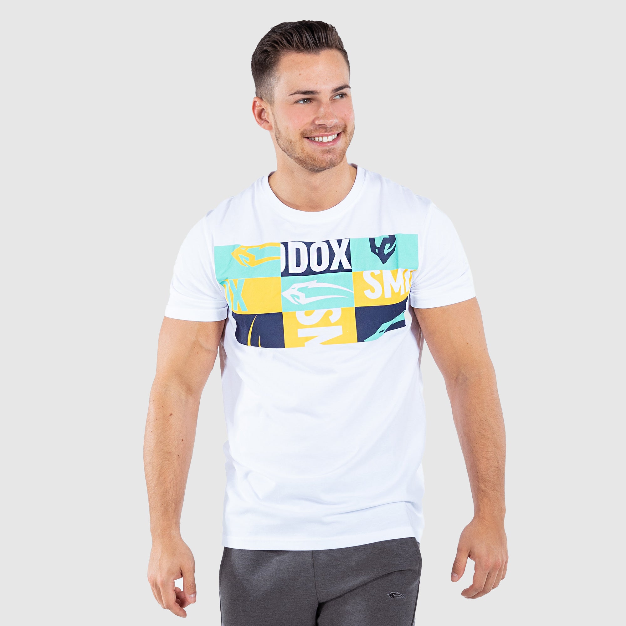 レノンのTシャツ