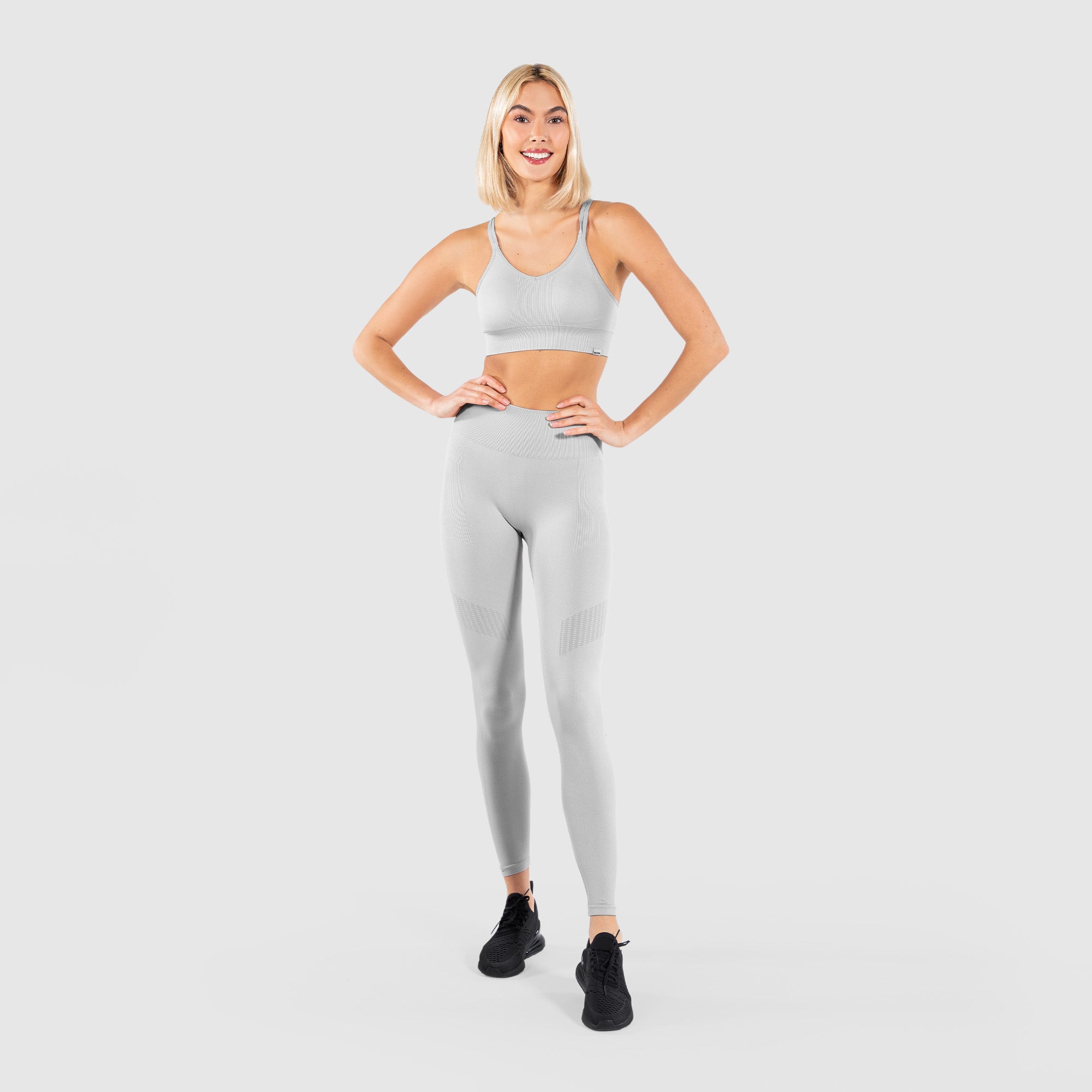 スポーツブラ エミリー