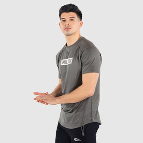 ヘンリーTシャツ