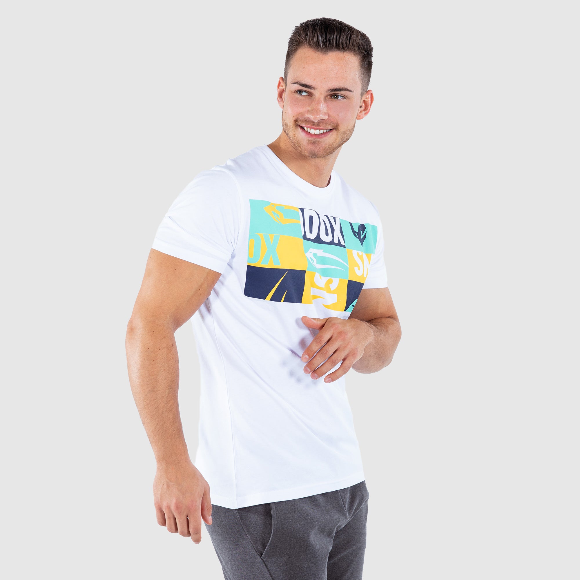 レノンのTシャツ